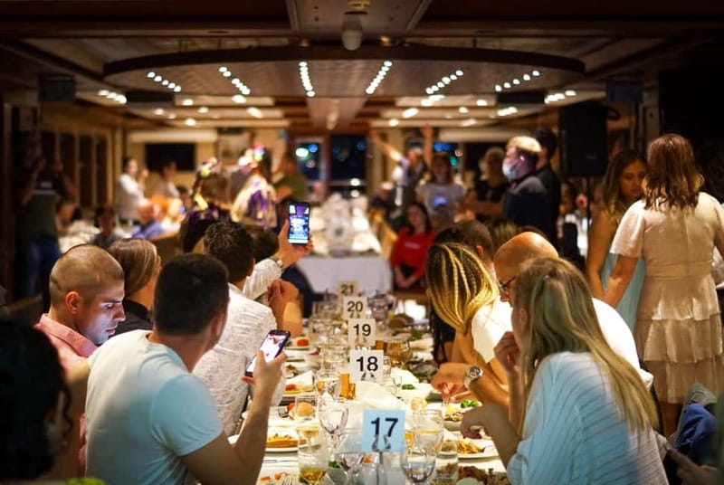 Istanbul: Bosphorus Dinner Cruise & Turkish Night Show - Customer Satisfaction and High Ratings
