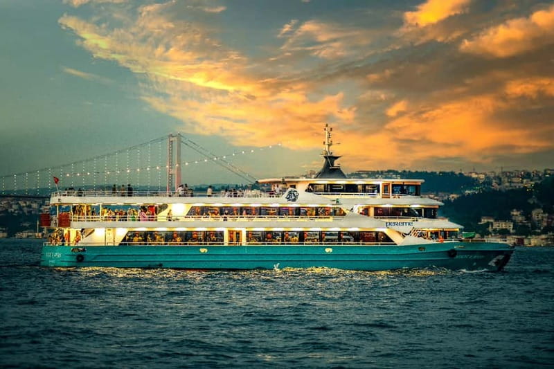 Istanbul: Bosphorus Dinner Cruise with Turkish Night Show - Key Points
