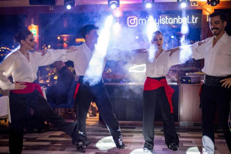 Istanbul: Bosphorus New Year's Eve Cruise Dinner and Party - Dining and Drinks on the Yacht