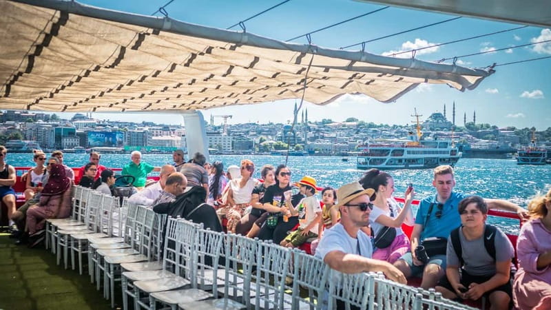 Istanbul: Bosphorus Sightseeing Cruise Tour with Audio Guide - Timing and the Best Moments to Sail