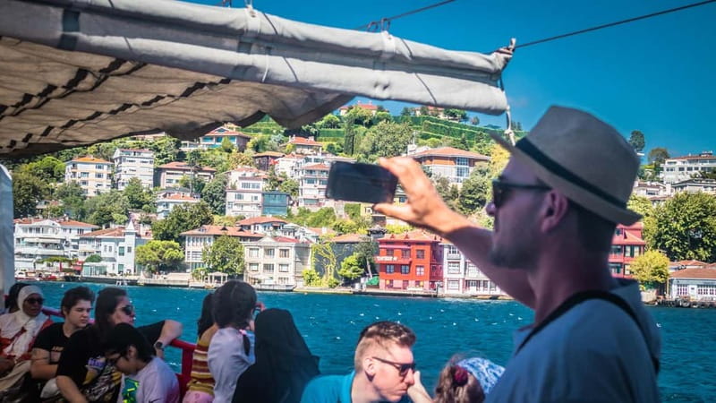 Istanbul: Bosphorus Sightseeing Cruise Tour with Audio Guide - Accessibility and Practical Tips