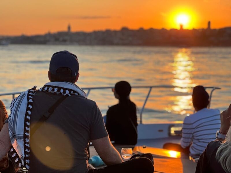 Istanbul: Bosphorus Sunset Cruise on a Luxury Yacht - Istanbul Bosphorus Sunset Cruise on a Luxury Yacht: A Stylish Way to See the City