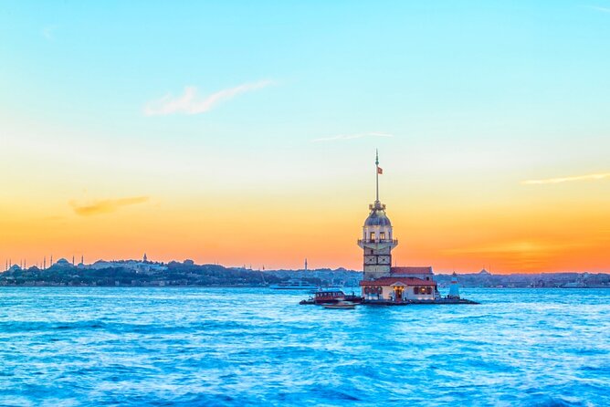 Istanbul Bosphorus Sunset Cruise on Boat with Live Guide - Group Size and Atmosphere on Board