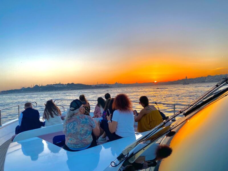 Istanbul: Bosphorus Sunset Cruise with Dinner - Practical Tips for a Smooth Experience