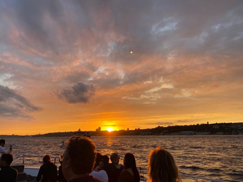 Istanbul: Bosphorus Sunset Cruise with Snacks and Wine - Snack and Drink Offerings Aboard