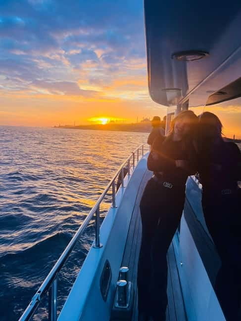 Istanbul: Bosphorus Sunset or Night Yacht Cruise & Transfers - Key Points