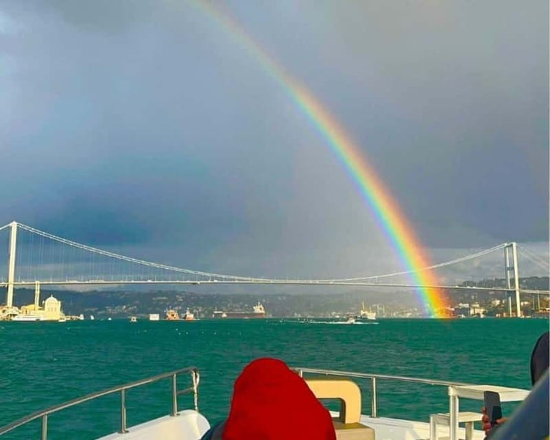 Istanbul: Bosphorus Sunset or Night Yacht Cruise & Transfers - Overall Value and Suitability