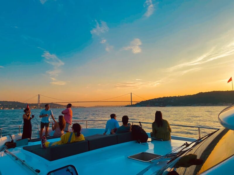 Istanbul: Bosphorus Sunset Yacht Cruise with Live Guide - Practicalities: Booking, Access, and Recommendations