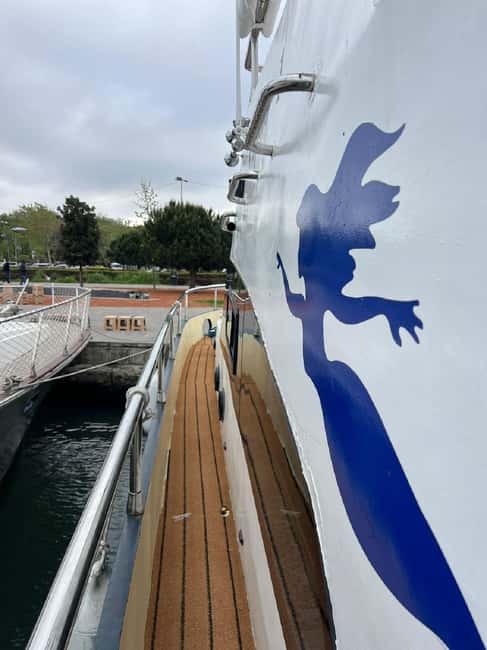 Istanbul: Bosphorus Yacht Cruise with Golden Horn View - How This Tour Compares to Similar Experiences