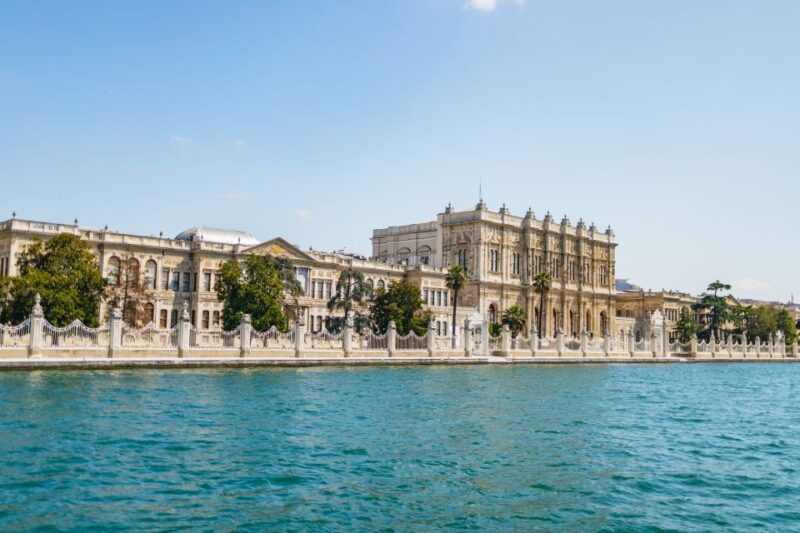 Istanbul: Bosphorus Yacht Cruise with Stopover on Asian Side - Logistics and Meeting Points