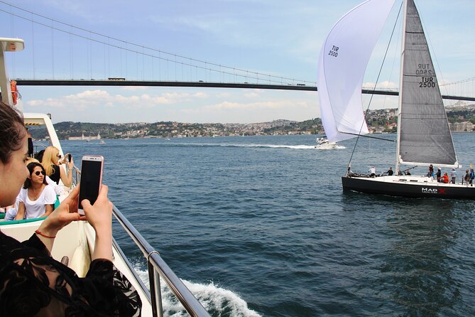 Istanbul Bosphorus Yacht Experience  Asian Side Visit in Kanlica - The Experience on Board: Comfort and Commentary