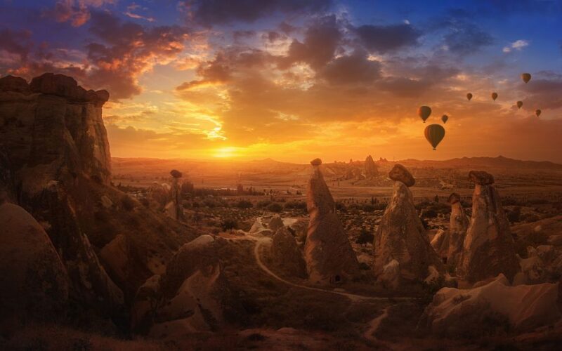 Istanbul: Cappadocia 4-Day Trip by Plane & Hot Air Balloon - Practical Details and Booking Tips
