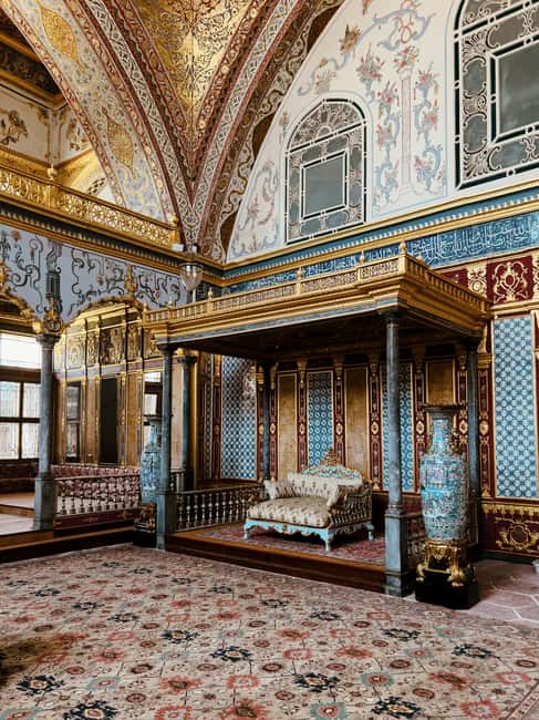 Istanbul: Cruise Port Tour with Topkapi Palace Entry - The Architectural Marvels of Hagia Sophia and Blue Mosque