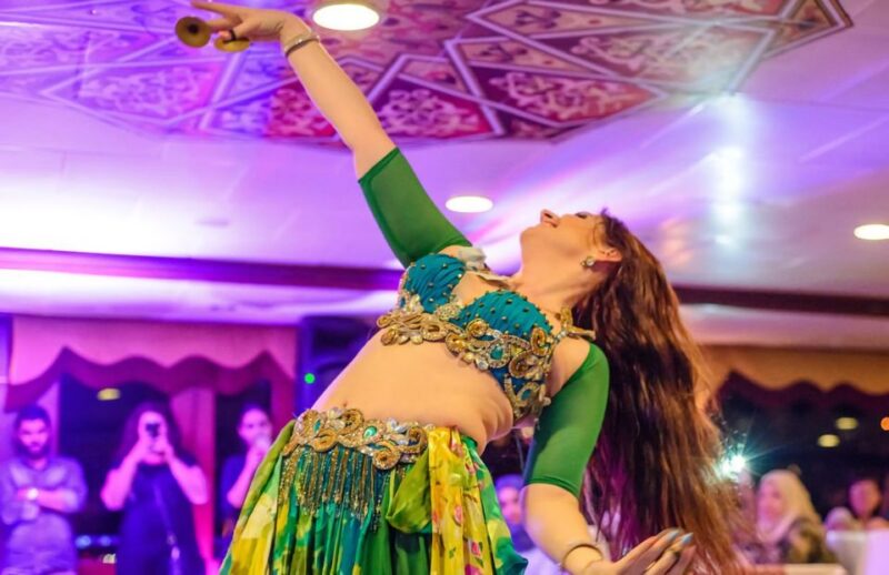 Istanbul: Dinner Cruise on the Bosphorus - Entertainment Program: Traditional Turkish Dances and Henna