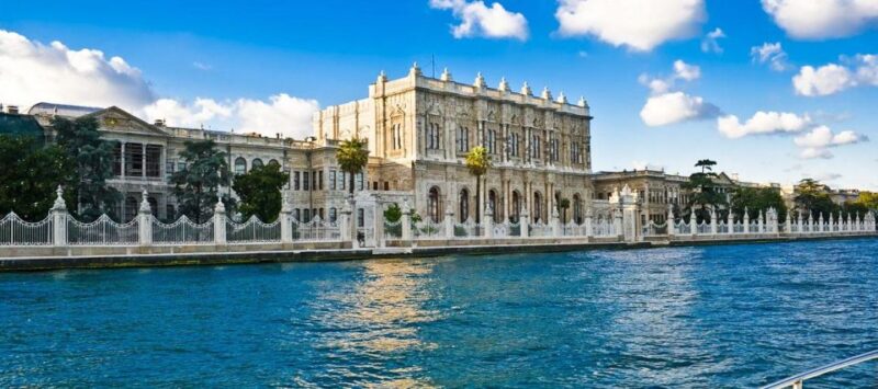 Istanbul: Dolmabahce Palace and Grand Bazaar Tour - Discover the Opulence of Dolmabahce Palace in Istanbul