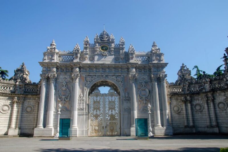 Istanbul Dolmabahçe Palace Private Tour with Transfers - Comparing the Different Tour Options