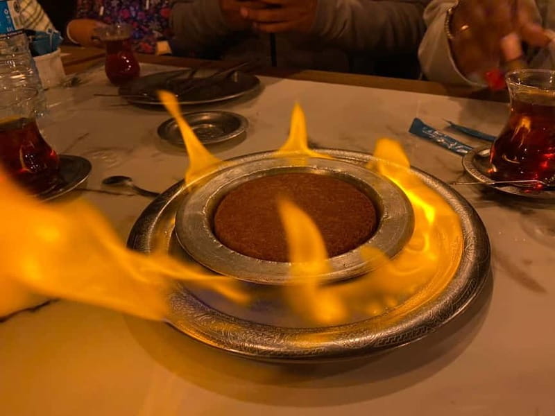 Istanbul: Enjoy Turkish Food Like a Local (Lunch/Dinner) - Engaging Local Guides and Insider Tips