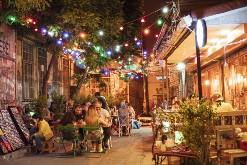 Istanbul: Evening Walking City Tour with A Private Guide - Recommendations for Vegetarians and Flexibility