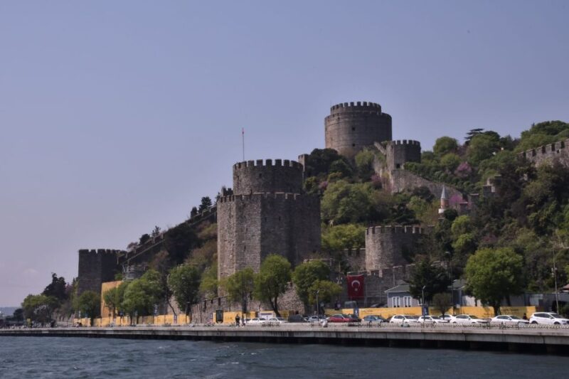 Istanbul: Explore Bosphorous on a Sunset Boat Cruise - The Guides and Commentary