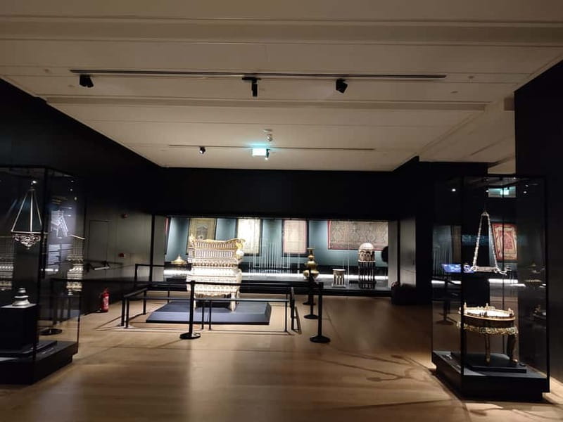 Istanbul: Explore Europe and Asia by Guided Bus and Boat - Tour Pacing and Physical Requirements