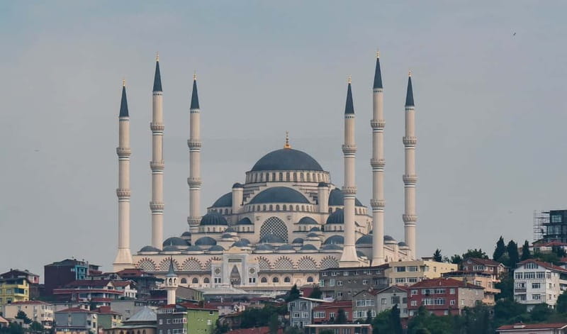 Istanbul: Explore Istanbul Asian Continent - Exploring Kadikoy’s Fruit Market and Local Haunts