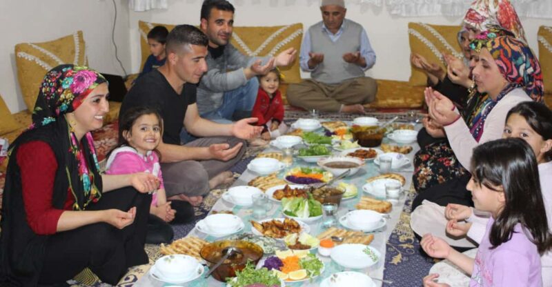 Istanbul Food and Culture Tour: Dinner at Local Family - Key Points