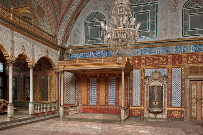 Istanbul: Full-Day Heritage Tour - Discovering Topkapi Palace’s Royal Treasures