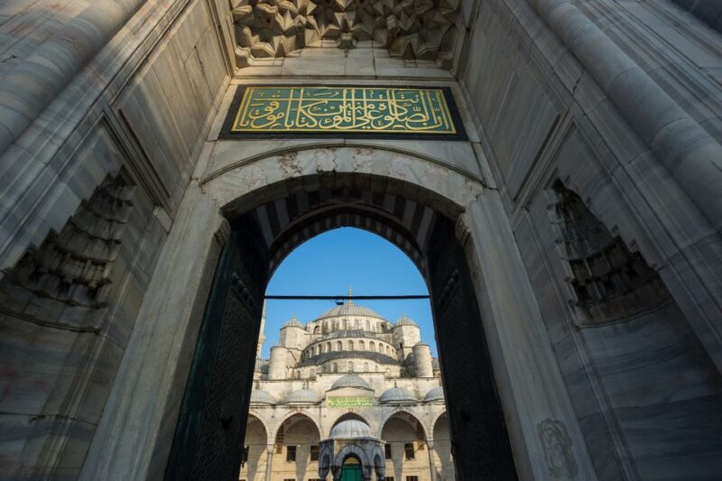 Istanbul: Full-Day Highlights Tour with Guide and Lunch - Discovering Topkapi Palace’s Ottoman Treasures