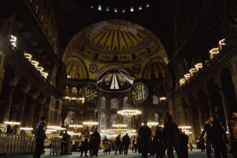 Istanbul Full-Day Historic Tour with Museums, Lunch & Pickup - Discovering Topkapi Palace and Its Treasures