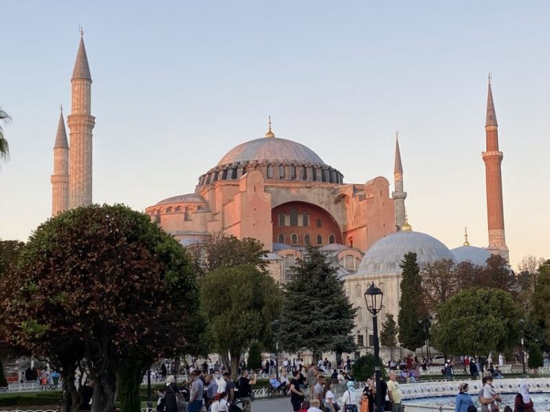 Istanbul: Full-Day Imperial & Asia Small Group Tour - Discovering the Historic Heart of Istanbul: Sultanahmet District