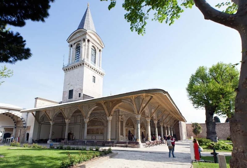 Istanbul: Full Day Private Guided Tour for Iconic Landmarks - Discovering Ottoman Splendor at Topkapi Palace