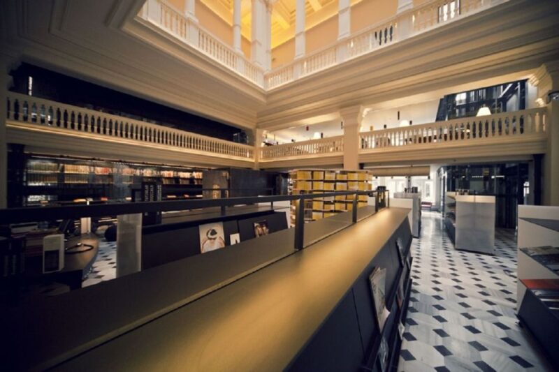 Istanbul: Galata District Walking Tour - Discovering the Spice Bazaar