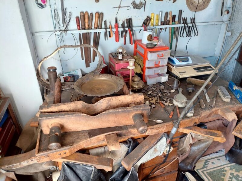 Istanbul Grand Bazaar: From Rooftops to the Secret Passages - Practical Considerations and Accessibility