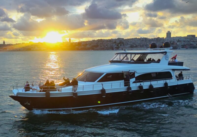 Istanbul: Guided Old City Tour and Bosphorus Sunset Cruise - Scenic Stops Along the Bosphorus Route