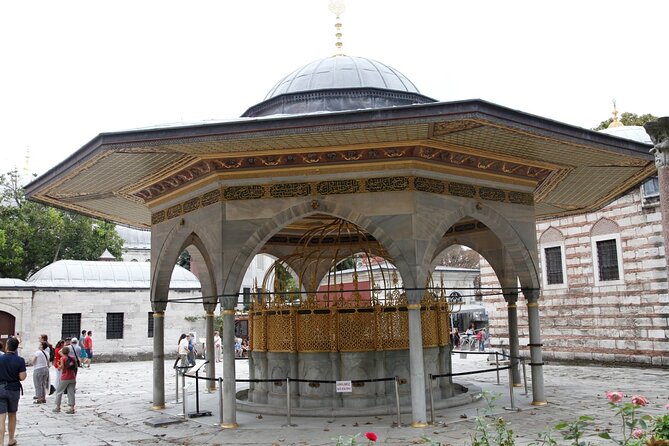 Istanbul: Hagia Sophia & Blue Mosque Guided & Small-Group Tour - The Hagia Sophia’s Cultural Significance and Entrance Details
