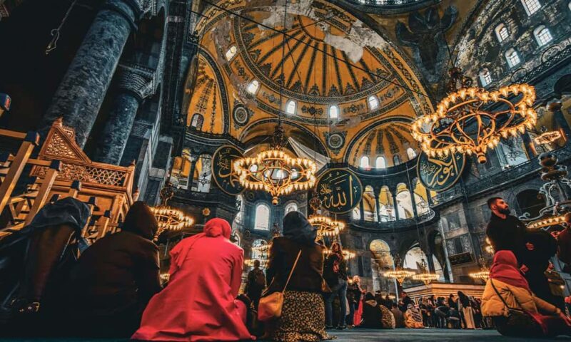 Istanbul: Hagia Sophia, Topkapi & Basilica Cistern Tickets - Navigating Topkapi Palace with a Guide