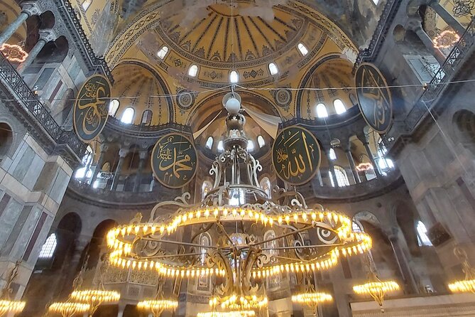 Istanbul Highlights Blue Mosque, Hagia Sophia, Cisterns and More! - The Hippodrome: Where Chariot Races Once Thrilled Thousands