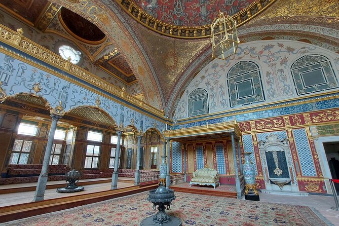 Istanbul Highlights! Blue Mosque, Hagia Sophia, Topkap and More! - Constantinople’s Roman Heritage at the Hippodrome and Nakkas Rugs