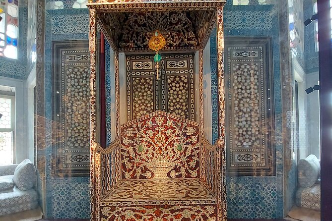 Istanbul Highlights! Blue Mosque, Hagia Sophia, Topkap and More! - Exploring Topkapi Palace and the Harem Museum