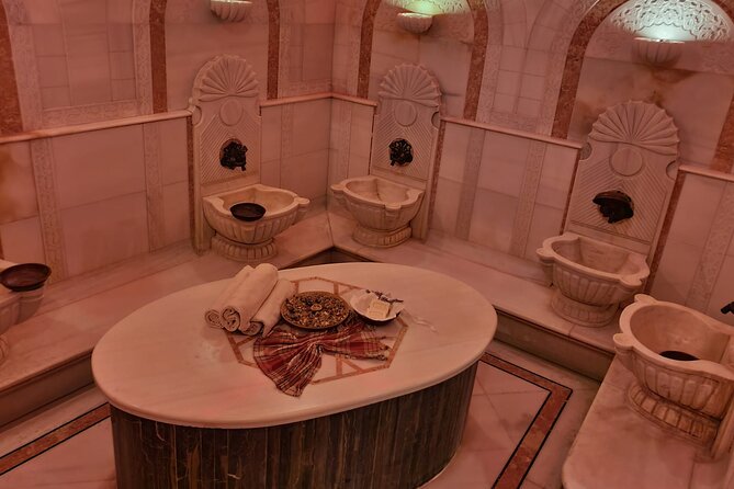 Istanbul : Historical Turkish Bath Experience in Old City - Logistics: Meeting Point and Group Sizes