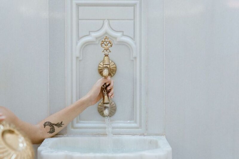 Istanbul: Hurrem Sultan Hamam Experience - Private Changing Rooms and Farewell Gifts