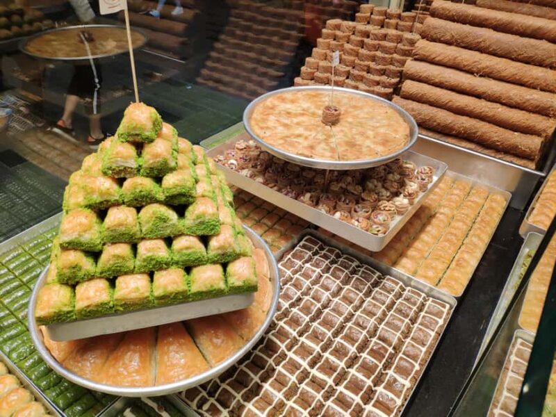 Istanbul: Kadikoy Food Tour with 12+ Delicacies Tastings - Logistics and Pacing of the Food Tour