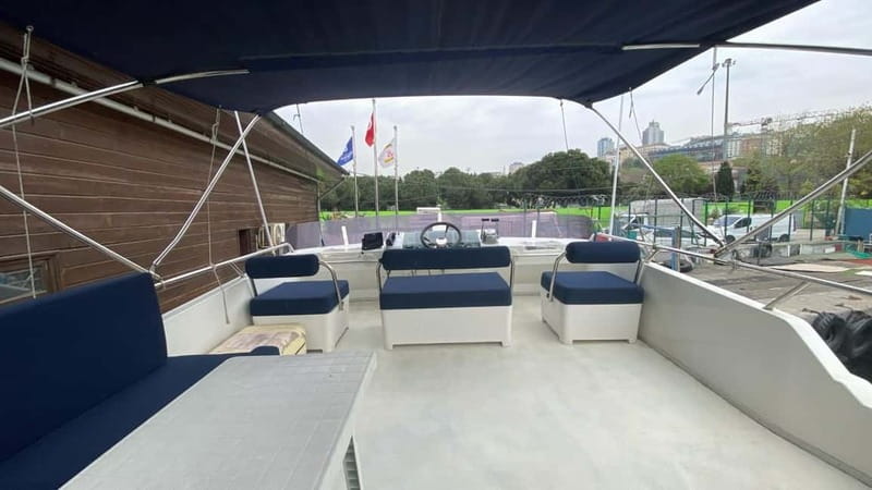 Istanbul: Luxury Yacht on Bosphorus - Who Should Book This Yacht Experience?