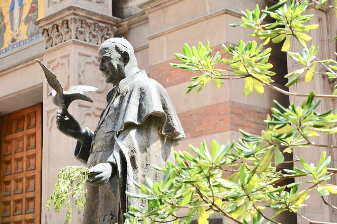 Istanbul Modern City Walking: Taksim to Galata With Secret Passages - Discovering the European Charm in Avrupa Pasaji and Hazzopulo Passage