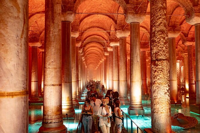 Istanbul Old City: Basilica Cistern - Blue Mosque - Grand Bazaar - Relaxing in Sultanahmet Square
