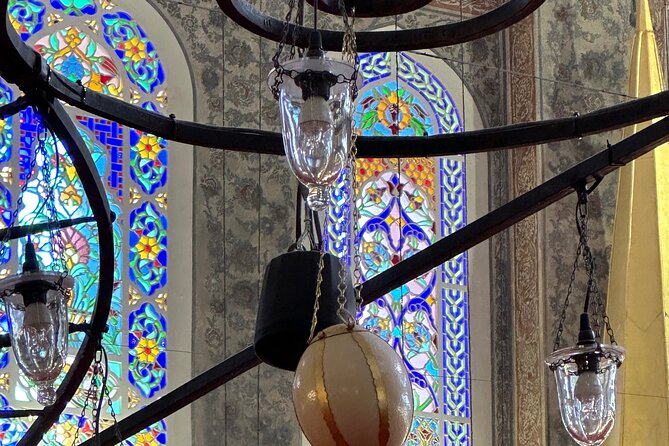 Istanbul Old City Highlights and Hidden Gems Tour - Unmatched Guide Experience and High Praise