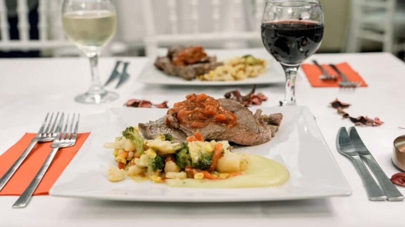 Istanbul Old City Walking Tour: Hagia Sophia & Blue Mosque - Shopping and Exploring at the Grand Bazaar