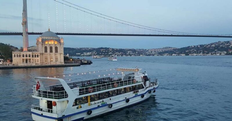 Istanbul: Old Town Highlights Tour & Bosphorus Cruise - Explore Istanbul’s Historic Heart and Waterway in a Full-Day Tour