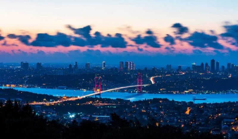 Istanbul: Old Town Tour and Bosphorus Lunch Cruise - Why Choose This Tour – Strengths and Considerations