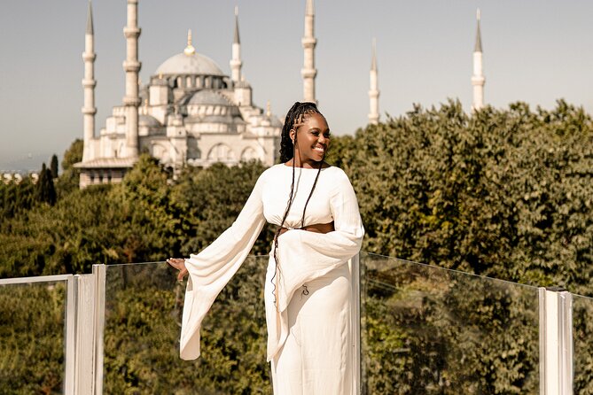 Istanbul Photo shoot Unique Locations - The Photographer: Local Expertise and Personal Touch